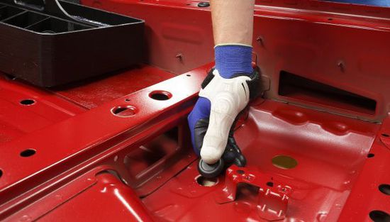 BMW 3D Prints Custom Thumbs to Prevent Worker Injuries
